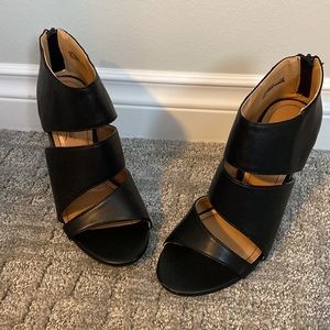 NEW Anne Michelle Black Heels